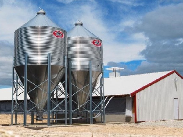 LỢI ÍCH CỦA SILO CHỨA CÁM NGUYÊN LIỆU