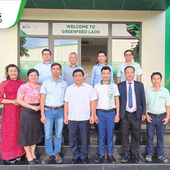 BỘ TRƯỞNG BỘ KẾ HOẠCH  & ĐẦU TƯ VIỆT NAM ĐẾN THĂM NHÀ MÁY GREENFEED LÀO